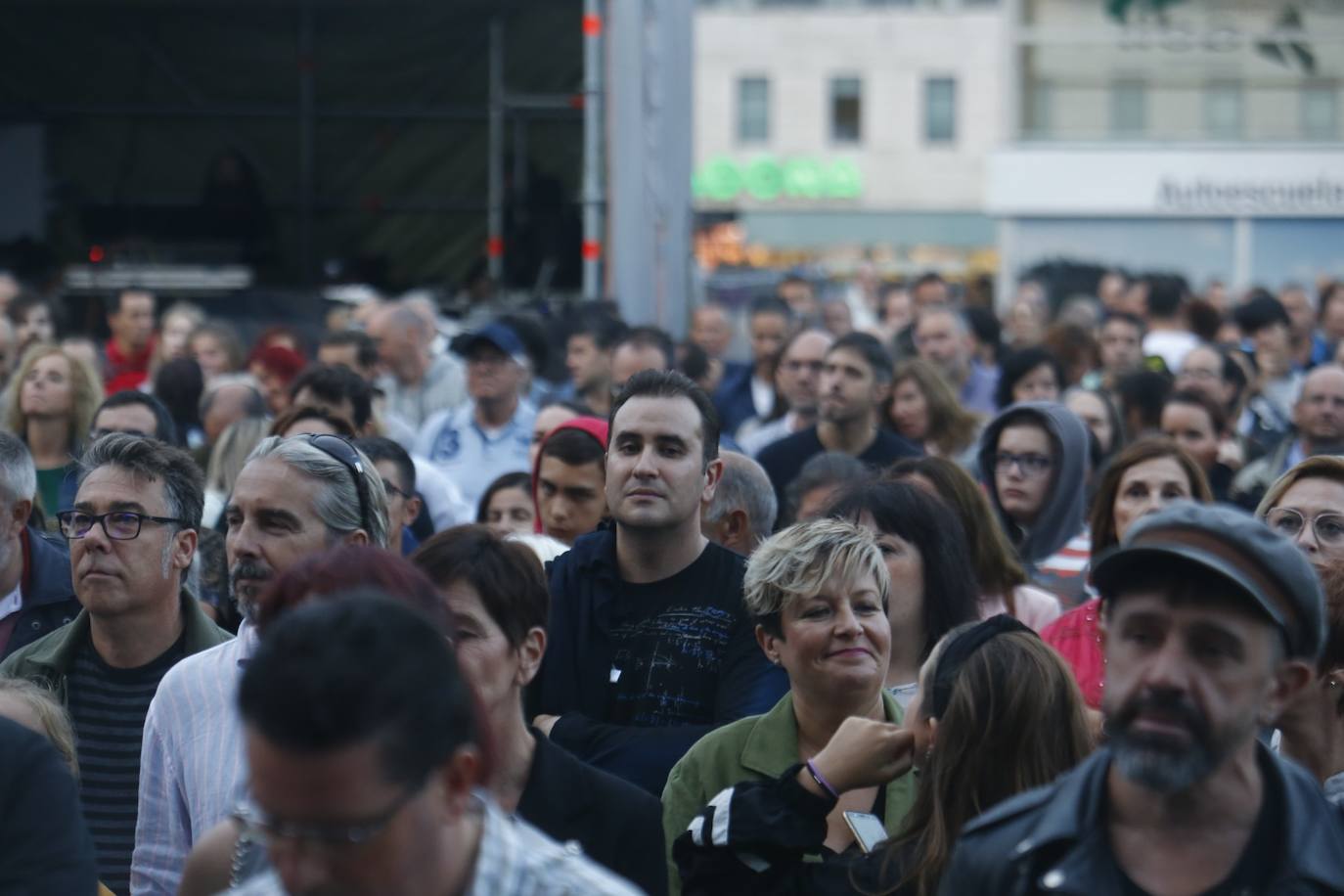 El grupo de rock, creado a mediados de los años 80, ofrecía «un pequeño repertorio» de su dilatada trayectoria.