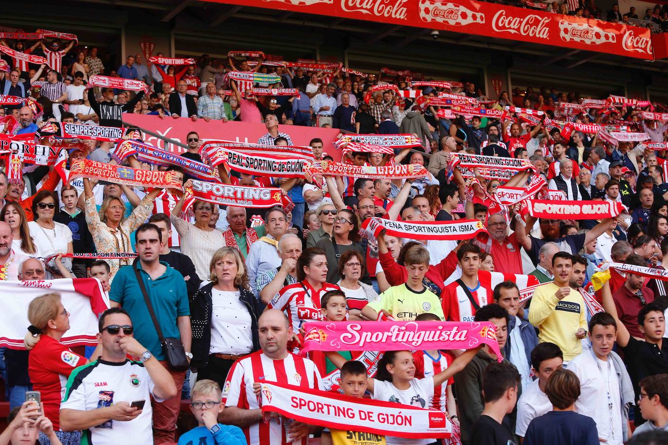 ¿Estuviste en el Sporting 1-1 Racing? ¡Búscate! (1)