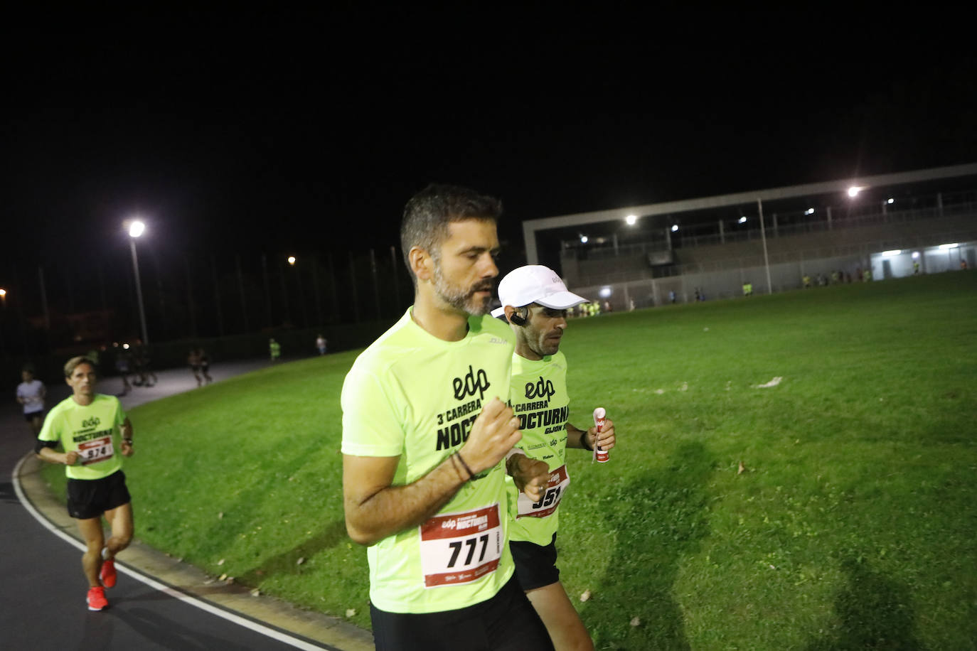Fotos: Fotos. ¿Estuviste en la EdP Carrera Nocturna Gijón 10K? ¡Búscate! (2)