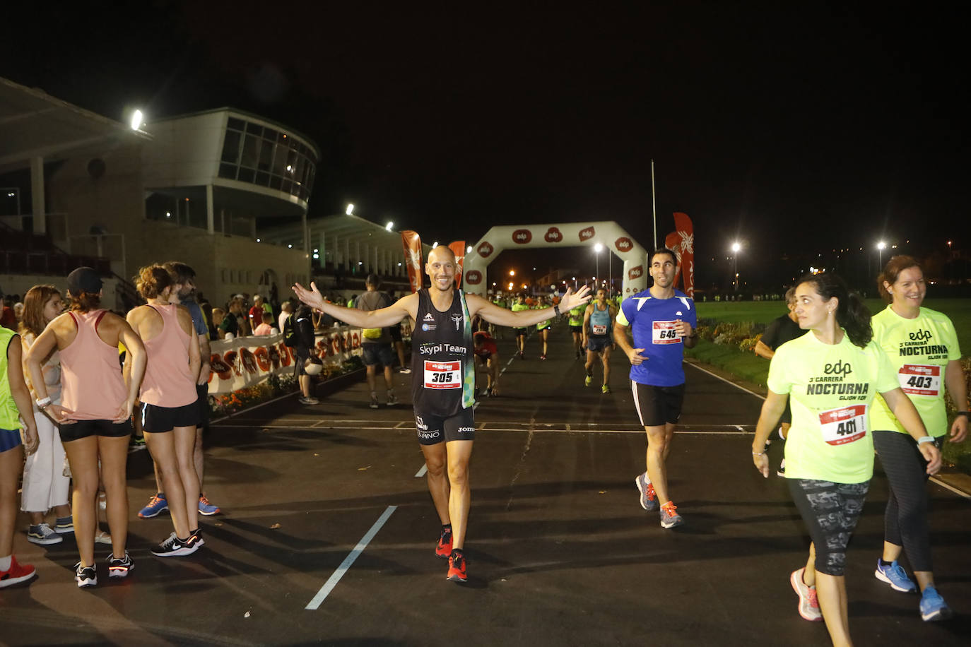 Fotos: Fotos. ¿Estuviste en la EdP Carrera Nocturna Gijón 10K? ¡Búscate! (2)