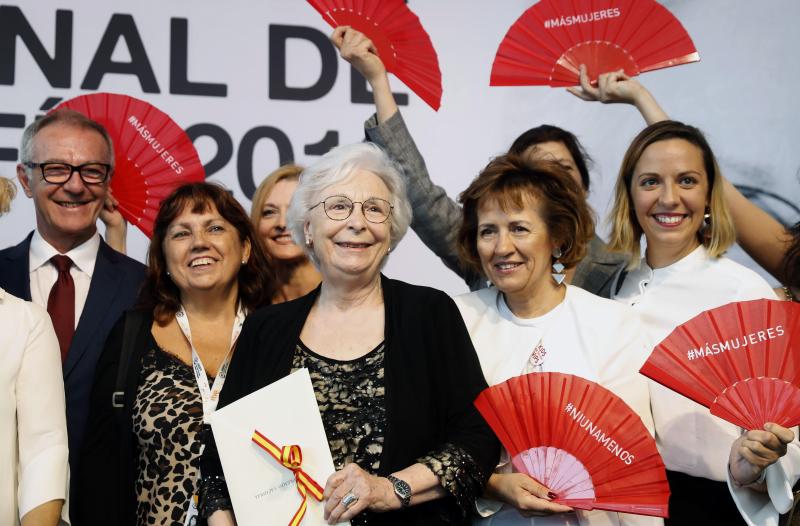 San Sebastián es este fin de semana la referencia mundial del cine, cuyos profesionales han reconocido la trayectoria del director Costa Gavras, galardonado con el Premio Donostia. El cineasta ha compartido la atención de los focos y los fans con las actrices francesas Juliette Binoche y Eva Green, y los protagonistas nacionales: Alejandro Amenábar, Karra Elejande, Belén Cuesta y Antonio de la Torre.