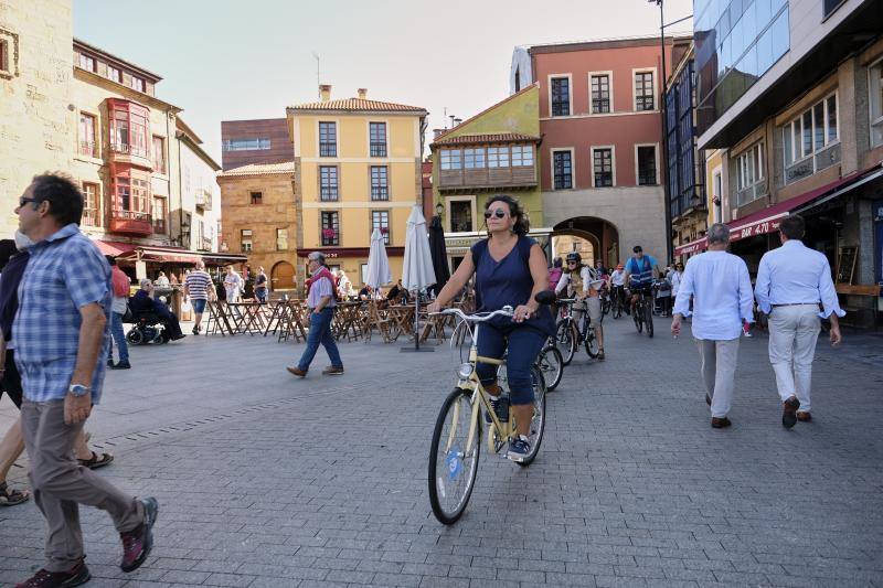 Parte del centro de la ciudad se peatonalizó y las bicis constituyeron el vehículo más utilizado.