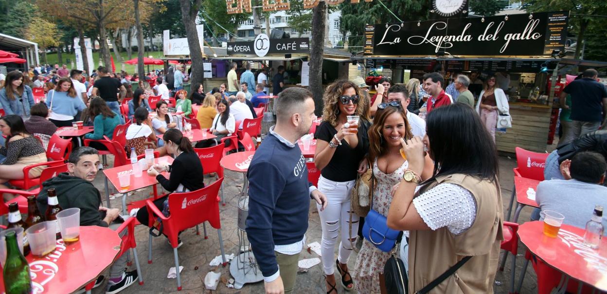Ayer por la tarde lleno en el Paseo del Bombé, en el último día de fiestas. 