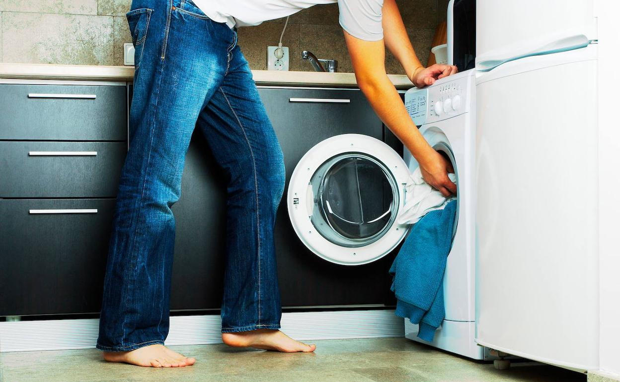 Los consejos de la OCU para limpiar la lavadora y evitar mal olor y  suciedad en la ropa | El Comercio: Diario de Asturias