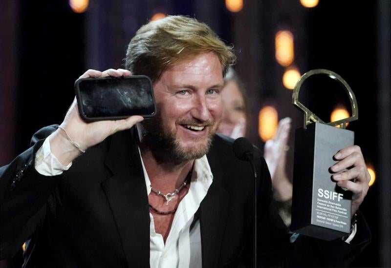 La cinta brasileña 'Pacificado' se ha alzado con la Concha de Oro, el prestigioso galardón del Festival de Cine de San Sebastián que esta noche, en la última gala de este año, ha reunido a numerosas figuras del séptimo arte.