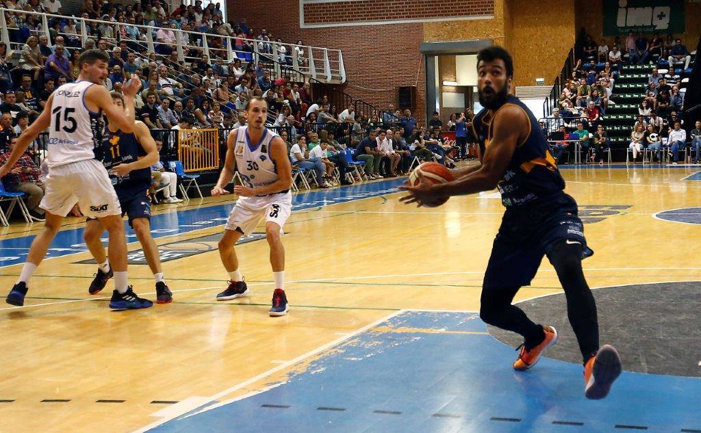 Fotos: Liberbank Oviedo 70 - 61 B the travel Mallorca - Palma