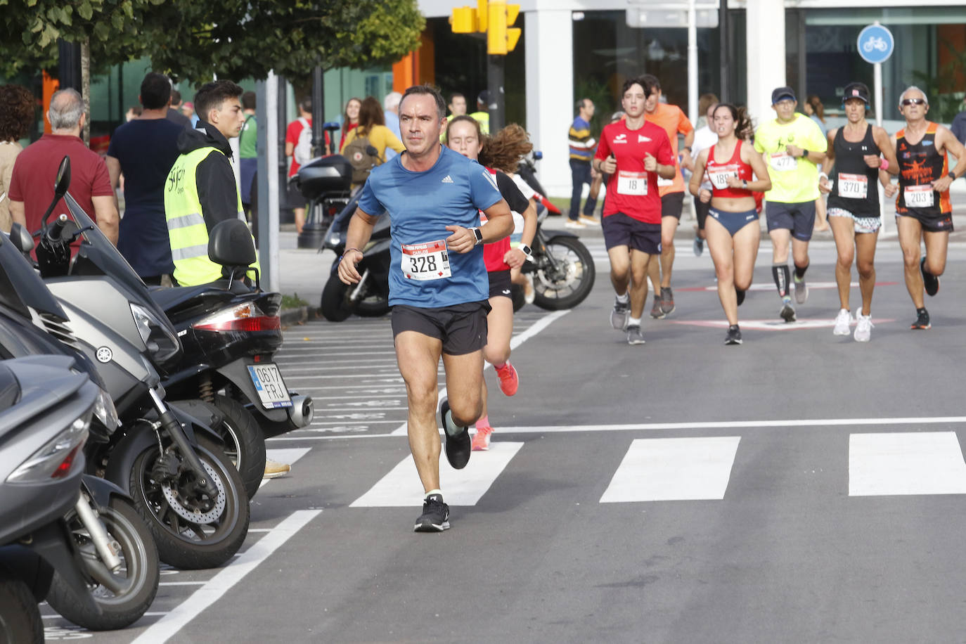 Más de 700 corredores participaron en la carrera que volvió a unir a las dos entidades