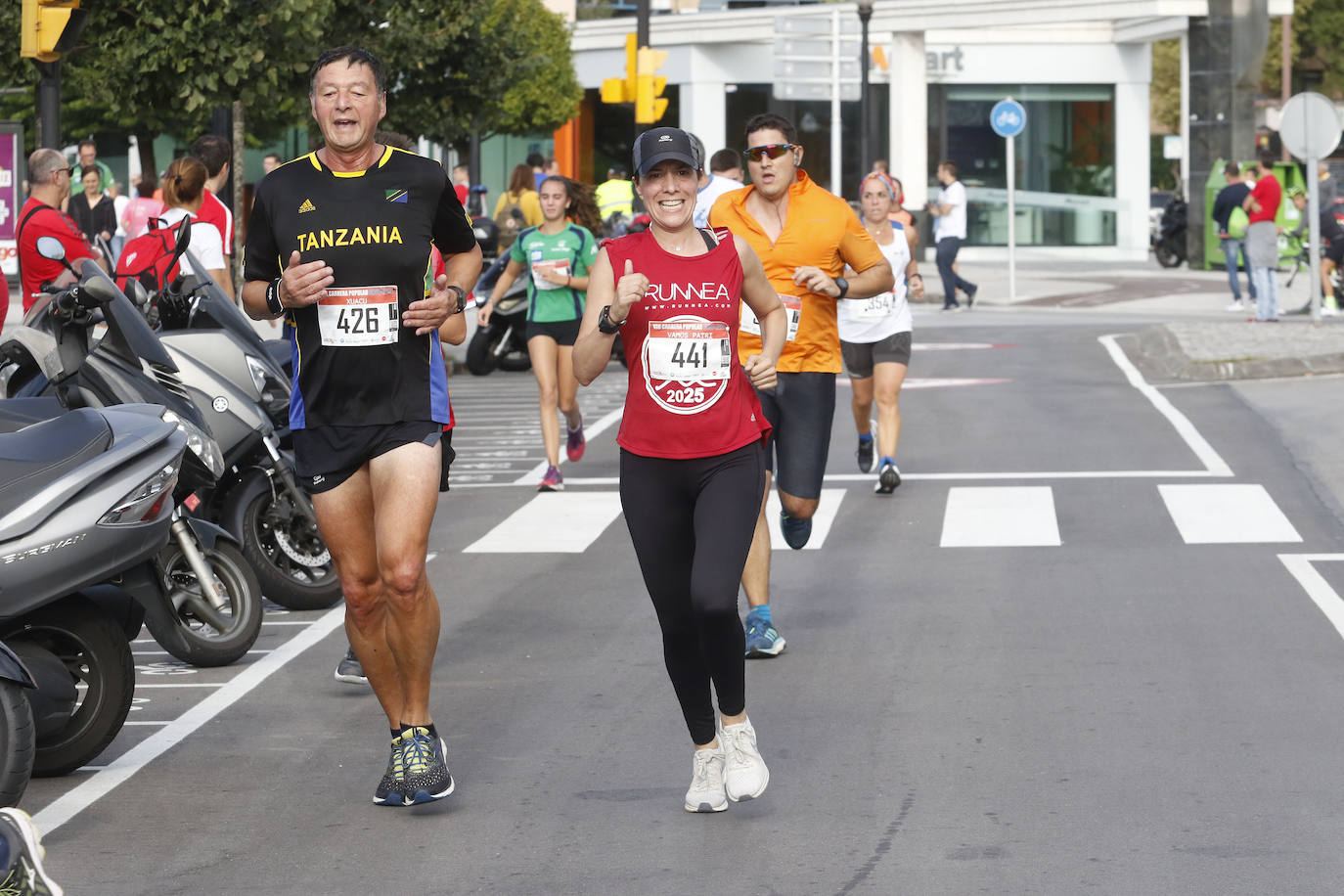 Más de 700 corredores participaron en la carrera que volvió a unir a las dos entidades