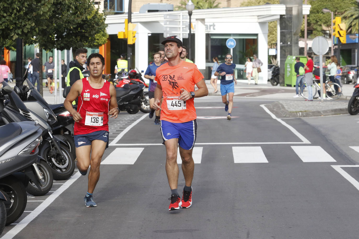 Más de 700 corredores participaron en la carrera que volvió a unir a las dos entidades