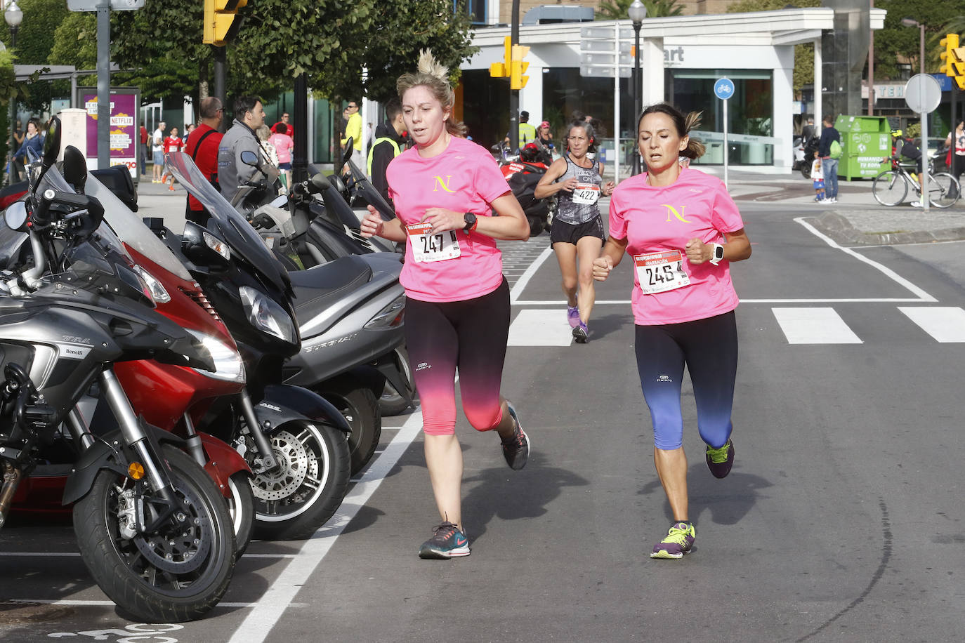 Más de 700 corredores participaron en la carrera que volvió a unir a las dos entidades