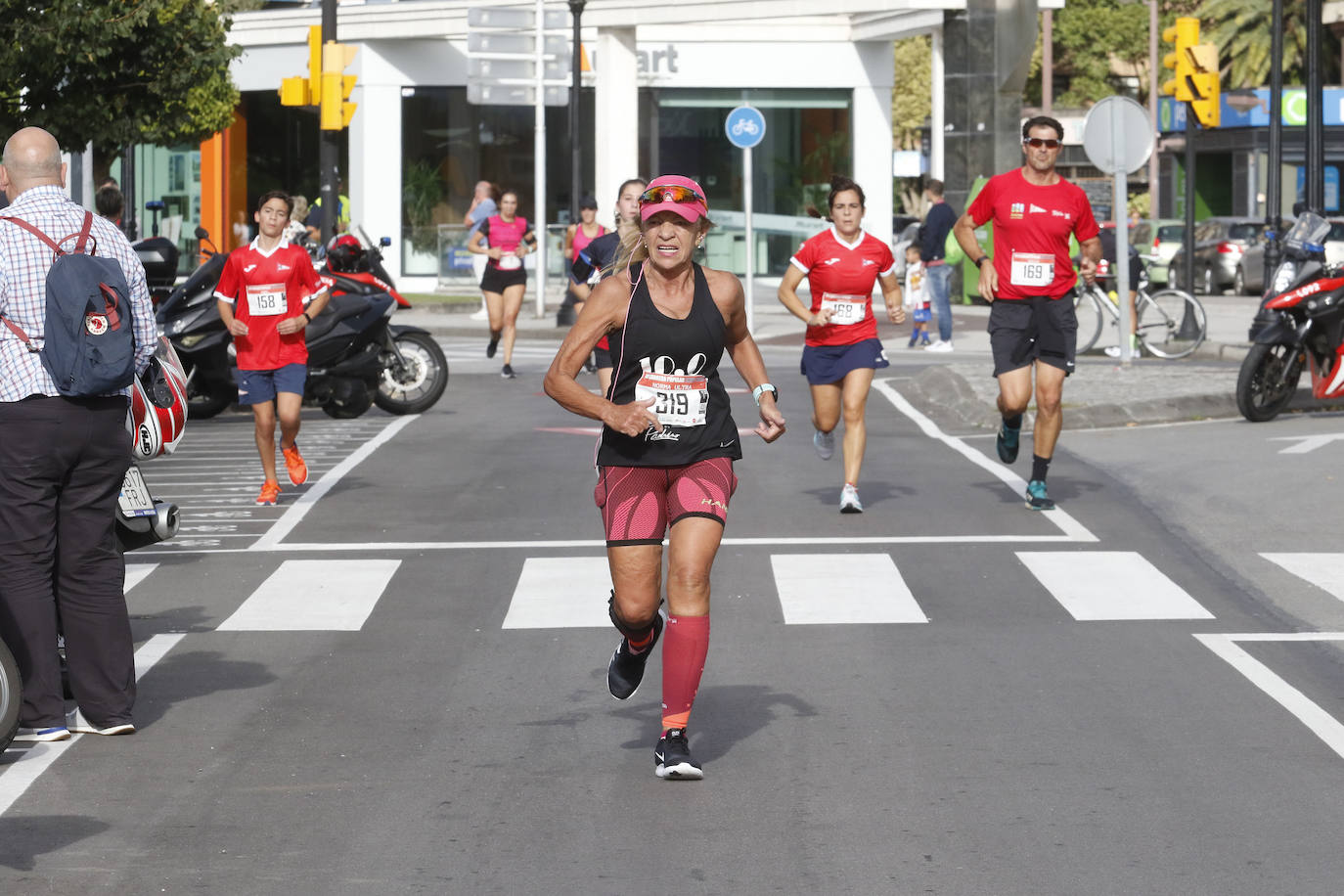 Más de 700 corredores participaron en la carrera que volvió a unir a las dos entidades