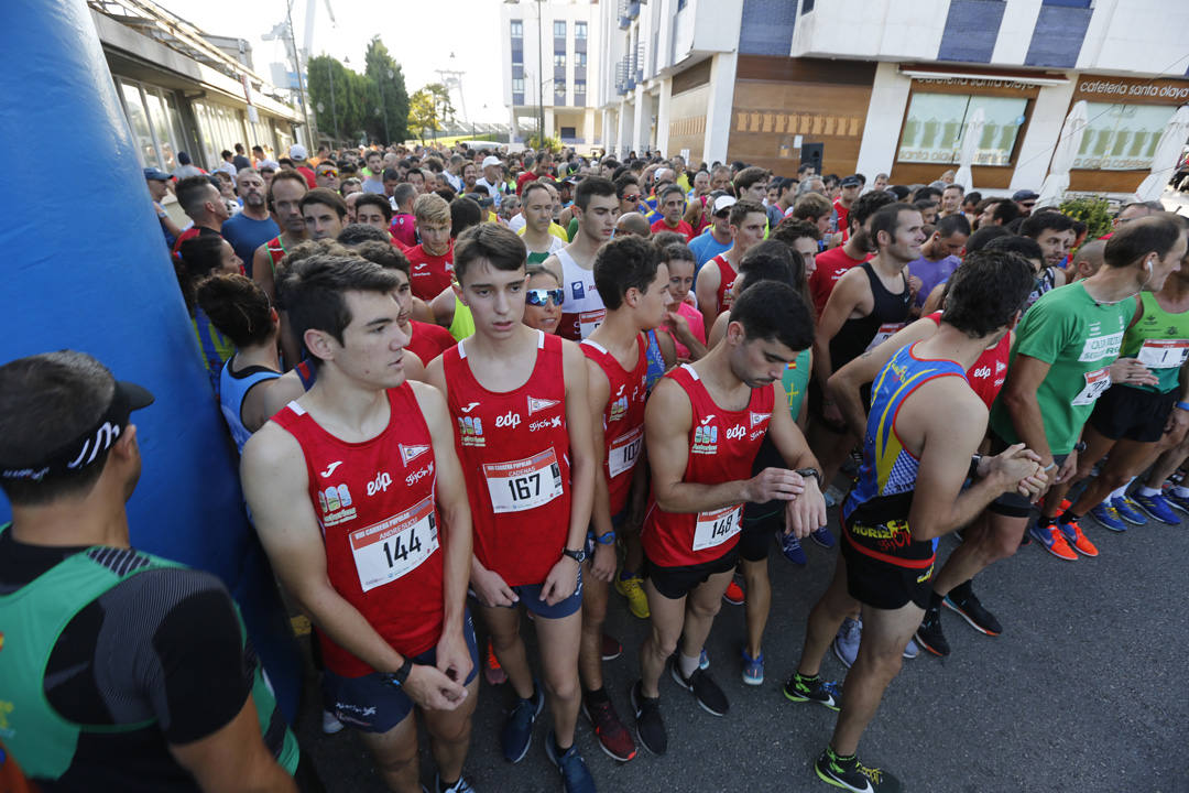 Más de 700 corredores participaron en la carrera que volvió a unir a las dos entidades