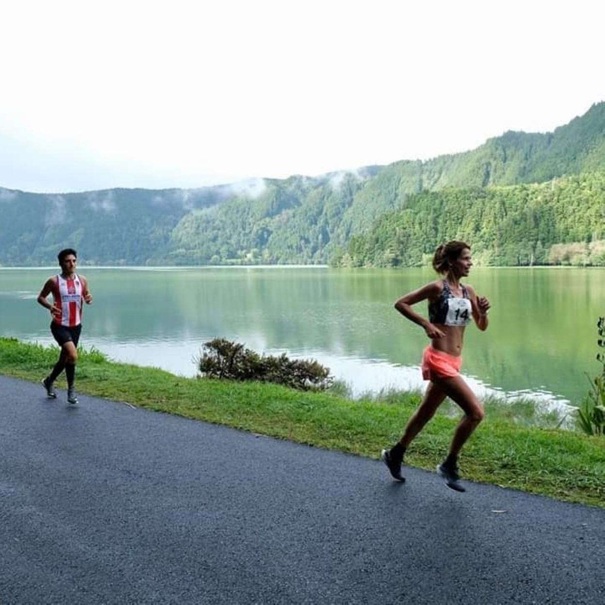 Vanessa Suárez quedó campeona en categoría femenina y tercera en la absoluta. 