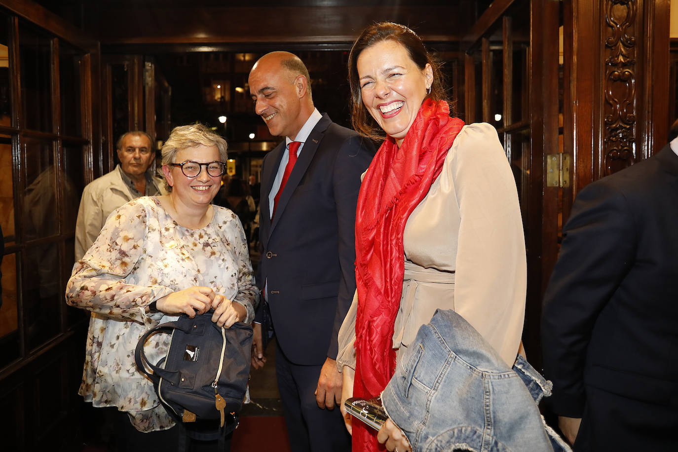 José Luis Jorcano, el Telecable Hockey, el Helimer Cantábrico, Ence, el Museo de Bellas Artes y la DOP Sidra de Asturias recibieron el aplauso del Jovellanos al recibir los Premios de EL COMERCIO 2019.