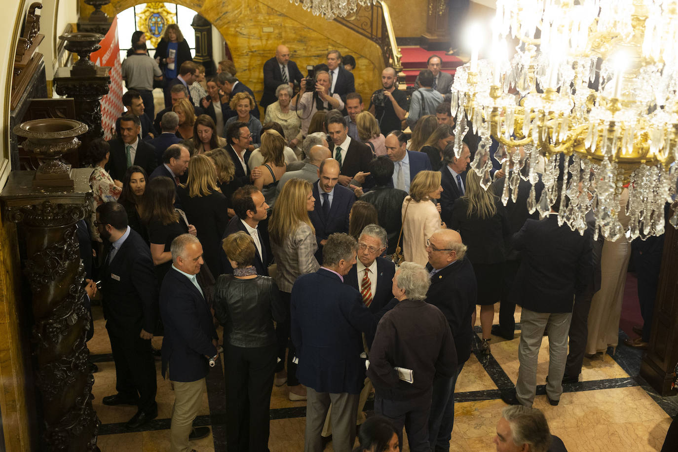 José Luis Jorcano, el Telecable Hockey, el Helimer Cantábrico, Ence, el Museo de Bellas Artes y la DOP Sidra de Asturias recibieron el aplauso del Jovellanos al recibir los Premios de EL COMERCIO 2019.
