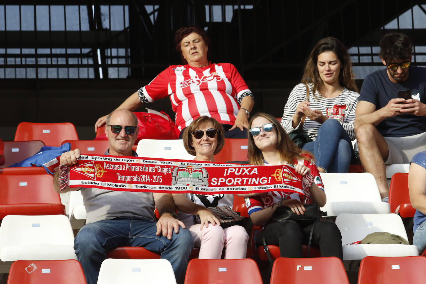 Fotos: ¿Estuviste en el Sporting - Almería? ¡Búscate!