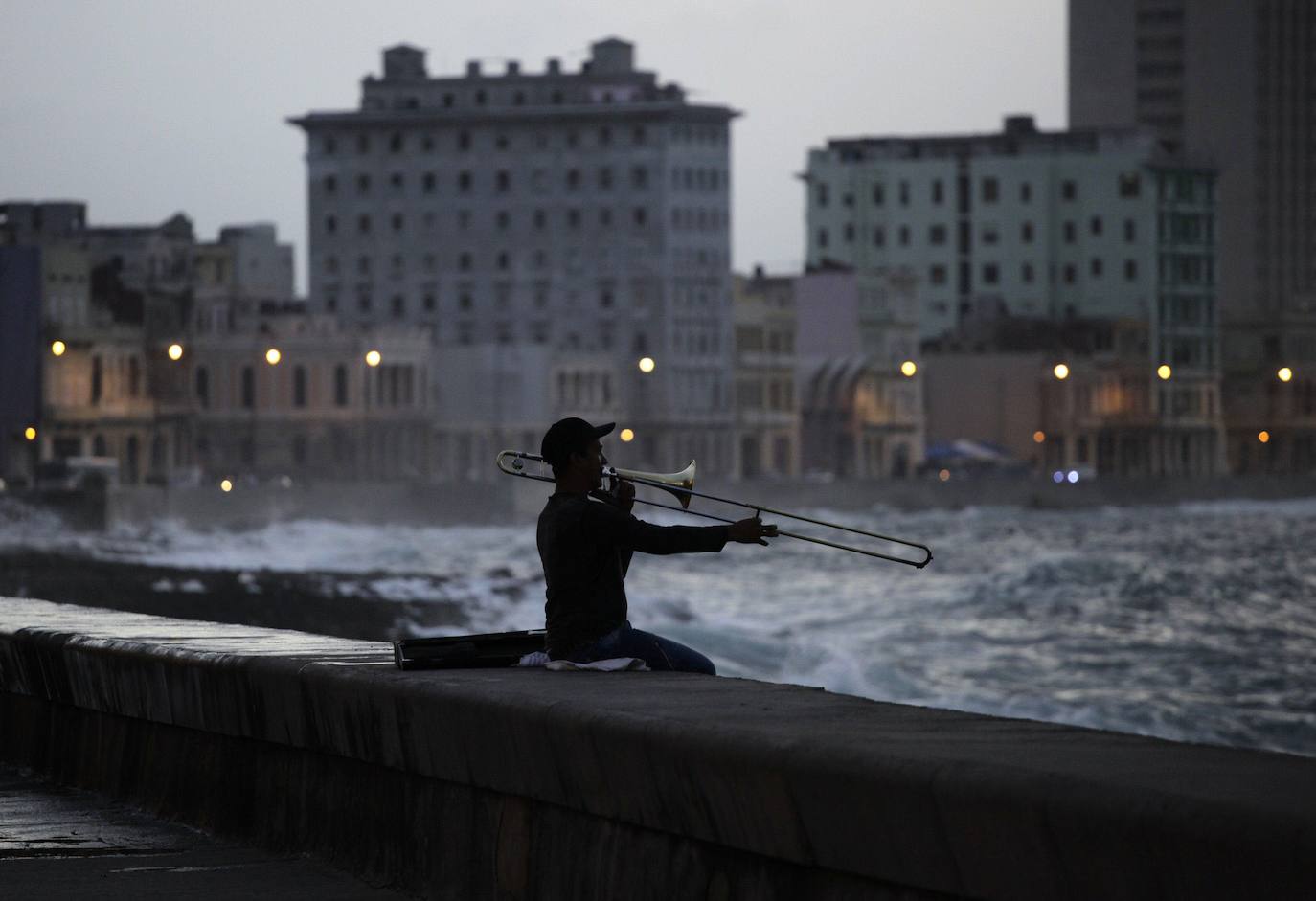 Después de varias ubicaciones fallidas, la ciudad de La Habana se estableció en su actual ubicación en 1519. Para celebrar sus cinco siglos de vida, son muchos los proyectos de rehabilitación y mejora que está recibiendo la ciudad.