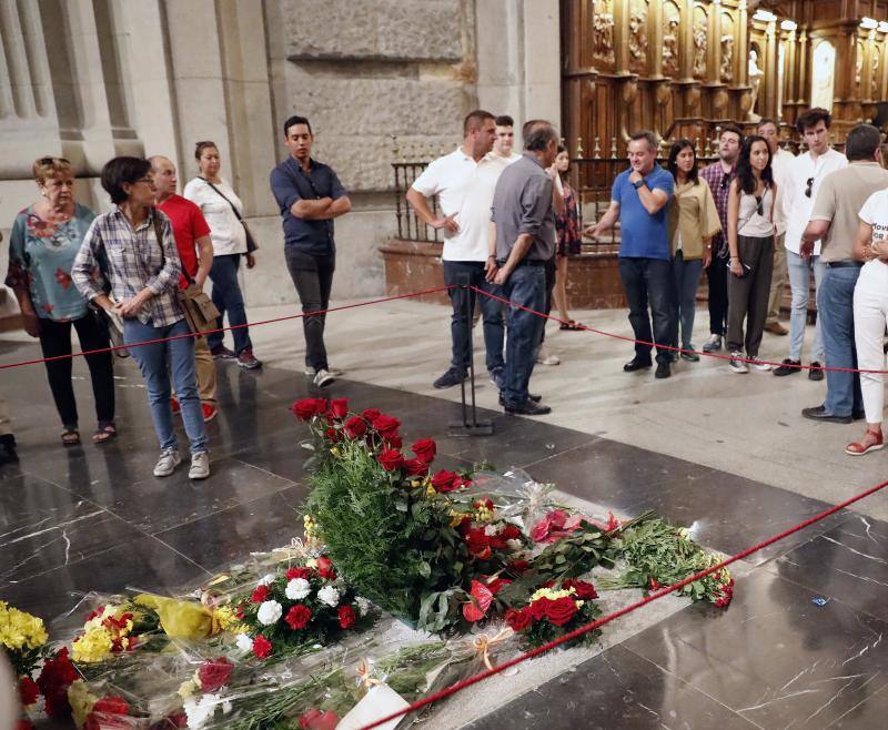 Fotos: Colas en el Valle de los Caídos, a la espera de la exhumación
