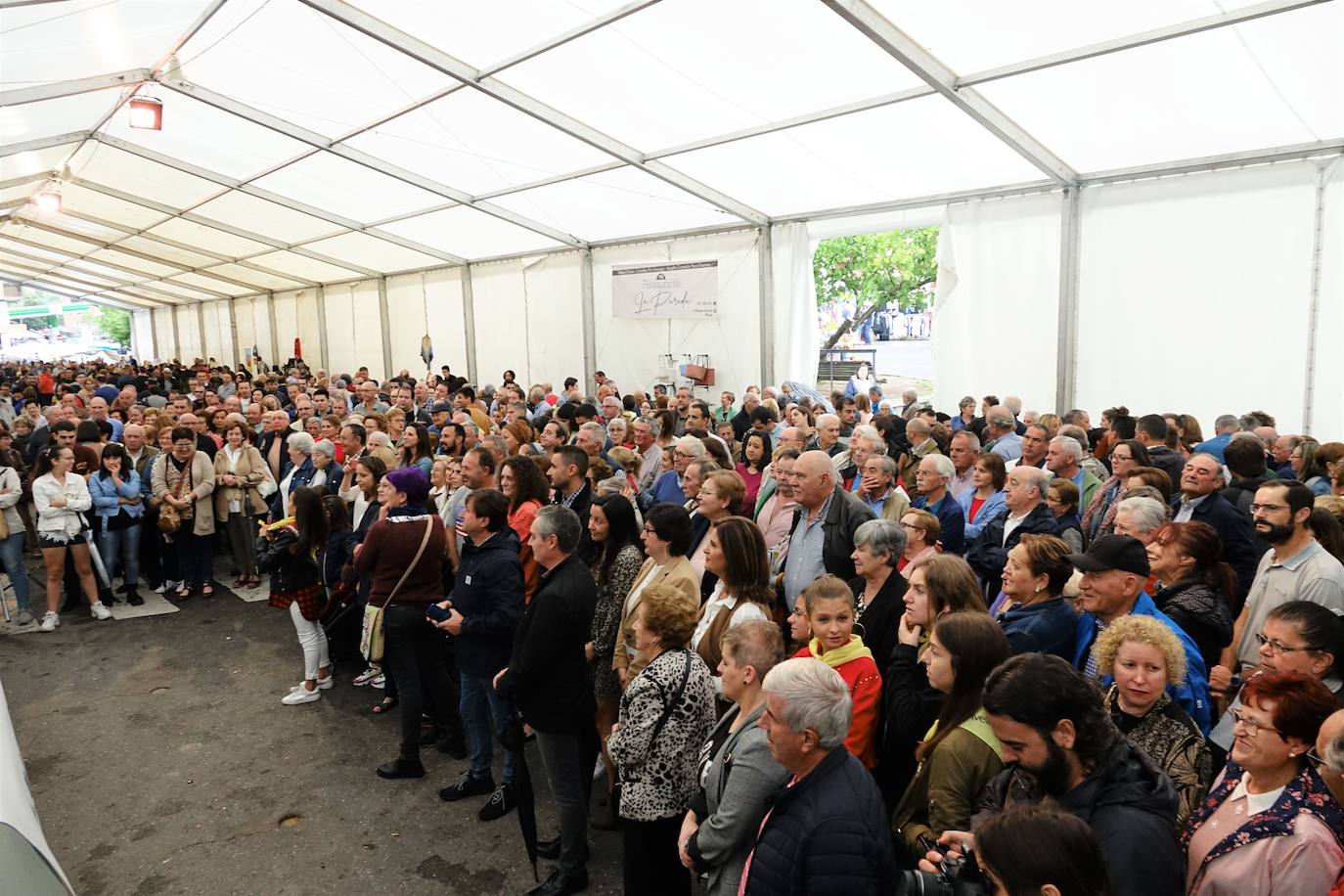 Infiesto saborea este fruto con actividades en torno al sabor asturiano con una gran afluencia de público.