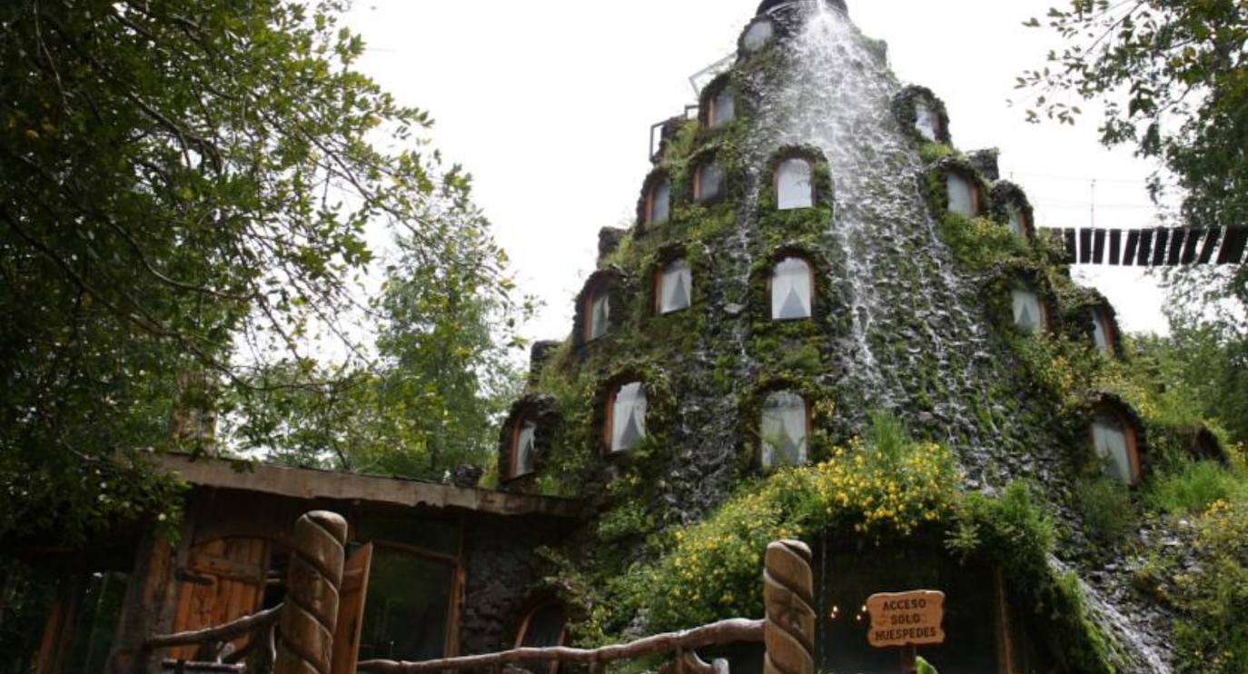 Hotel Montaña Mágica (Reserva Biológica Huilo Huilo, Selva Patagónica)