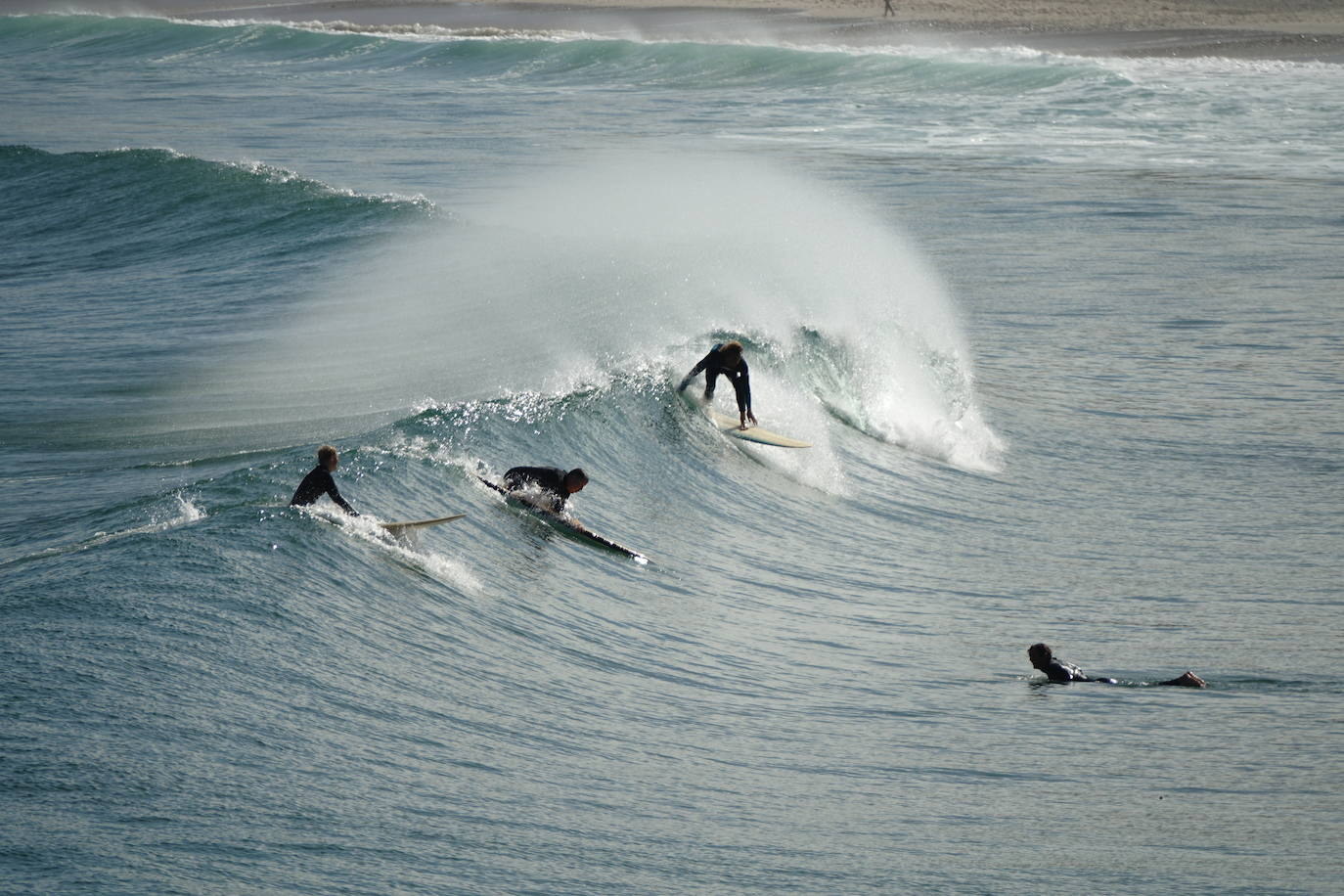 A medida que avanza el otoño, el oriente asturiano comienza a teñirse de amarillo, naranja y rojo. Aunque el verde resiste y el calor aún no quiere dar el testigo a los días más fríos.