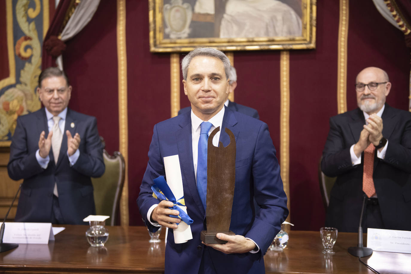 Los galardones iberoamericanos de Asicom y la Universidad de oviedo cumplen una década de homenajes al «entendimiento humano»