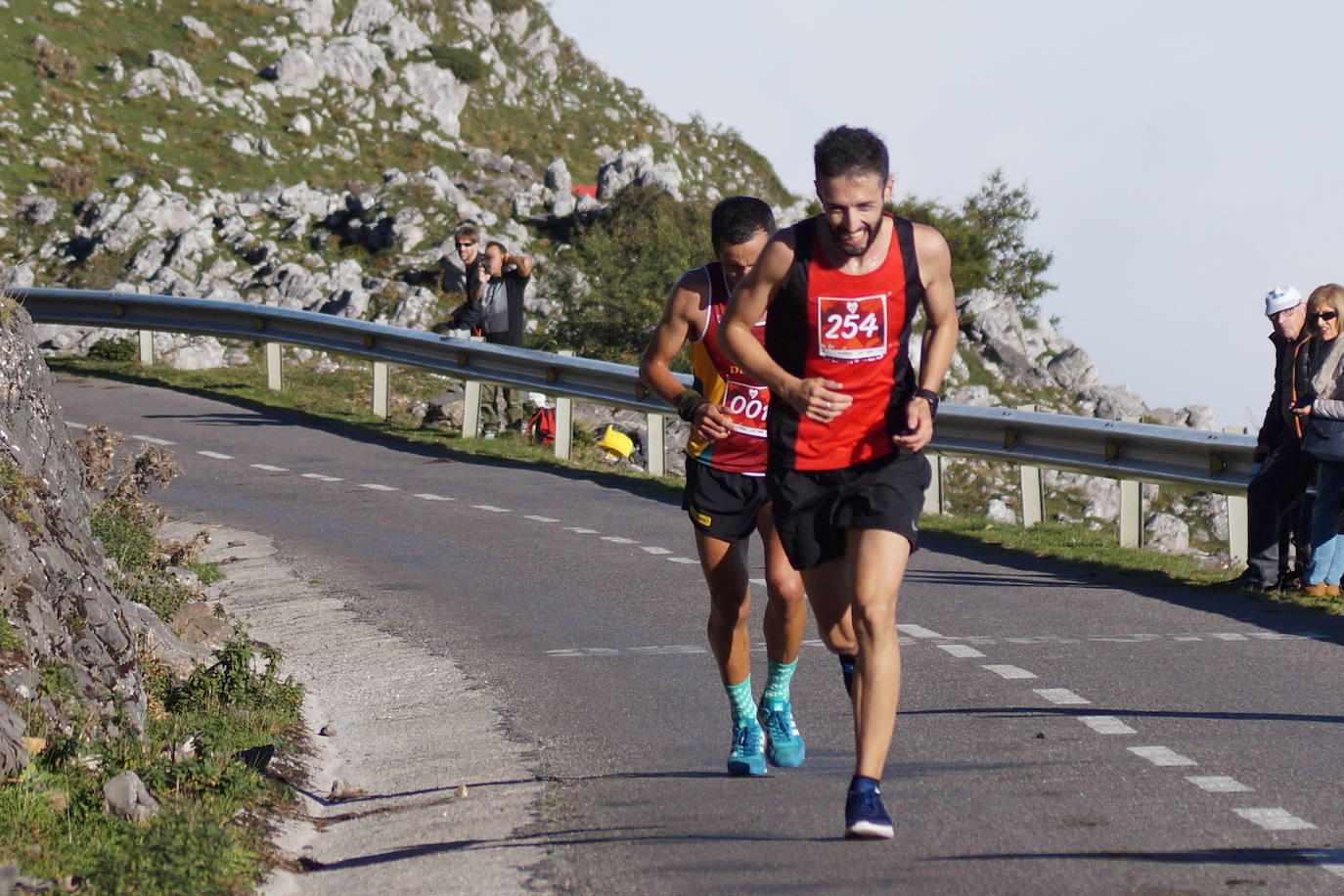 Cerca de 200 atletas se dieron cita en el trail. 