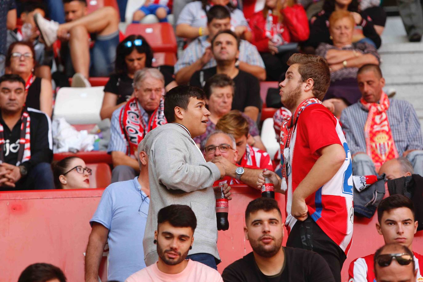 Fotos: ¿Estuviste en el Sporting 1 - 3 Alcorcón? ¡Búscate! (2)