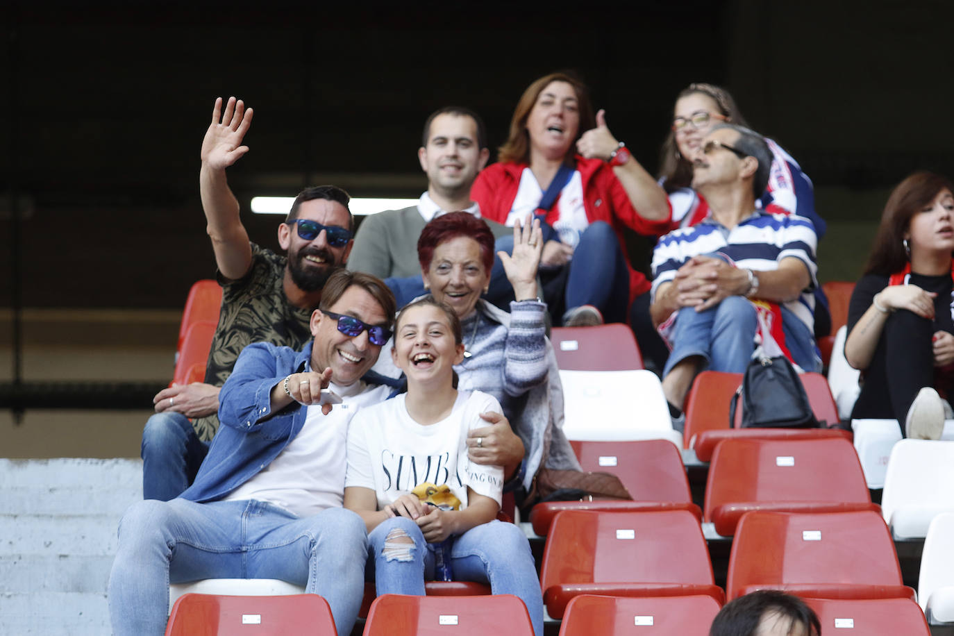 Fotos: ¿Estuviste en el Sporting 1 - 3 Alcorcón? ¡Búscate!