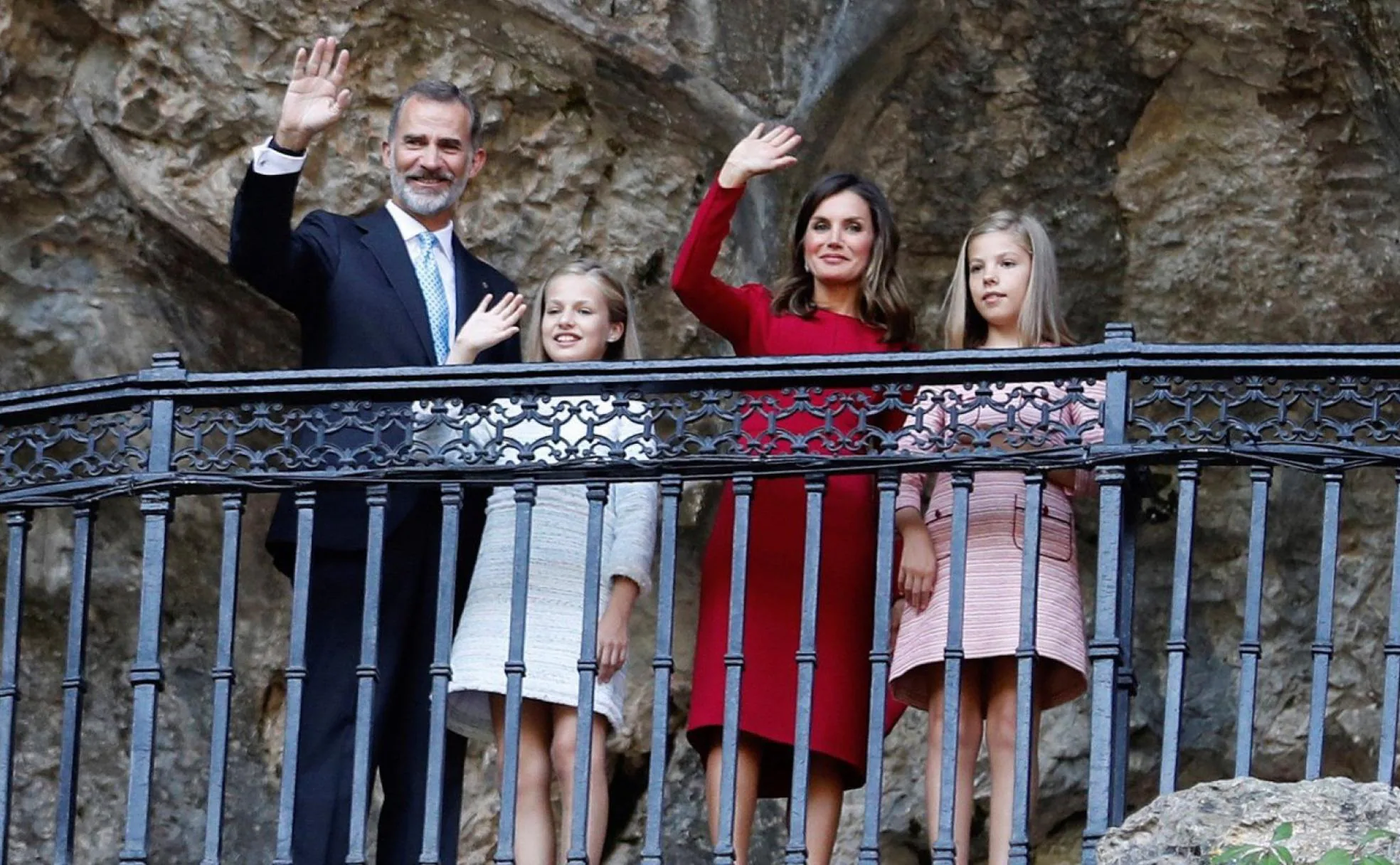 Los Reyes, con sus hijas en una anterior visita a Asturias.