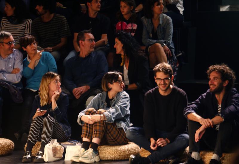 Auditorio completo. El estreno en España de la obra 'Why?', de Peter Brook, galardonado con el Premio Princesa de Asturias de las Artes 2019, ha llenado el espacio de la Fábrica de La Vega de Oviedo habilitado como auditorio.