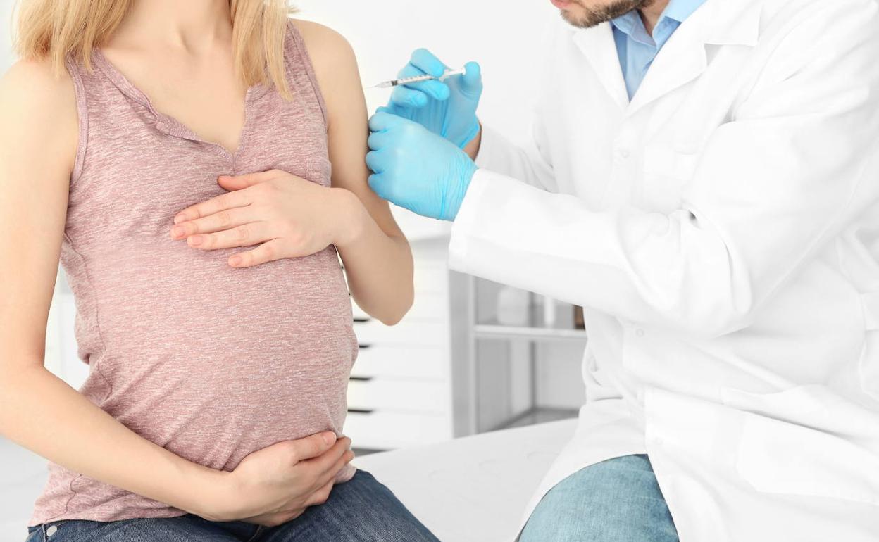 La campaña contra la gripe llega con tres tipos de vacuna e incluye a los bebés prematuros