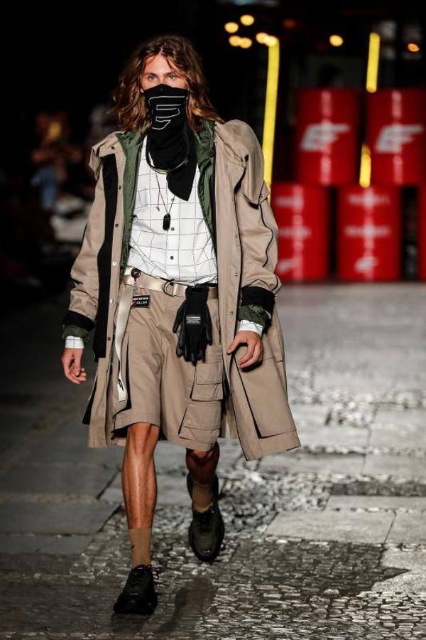 La 48ª semana de la moda de Sao Paulo ha dado el pistoletazo de salida con uno de sus desfiles más reivindicativos, en el que ha triunfado la moda vaquera, las prendas sobrepuestas, la mezcla de lo moderno, lo clásico, sport y lo atrevido. Pero sobre todo, la reivindicación por una moda sostenible y respetuosa con el medio ambiente