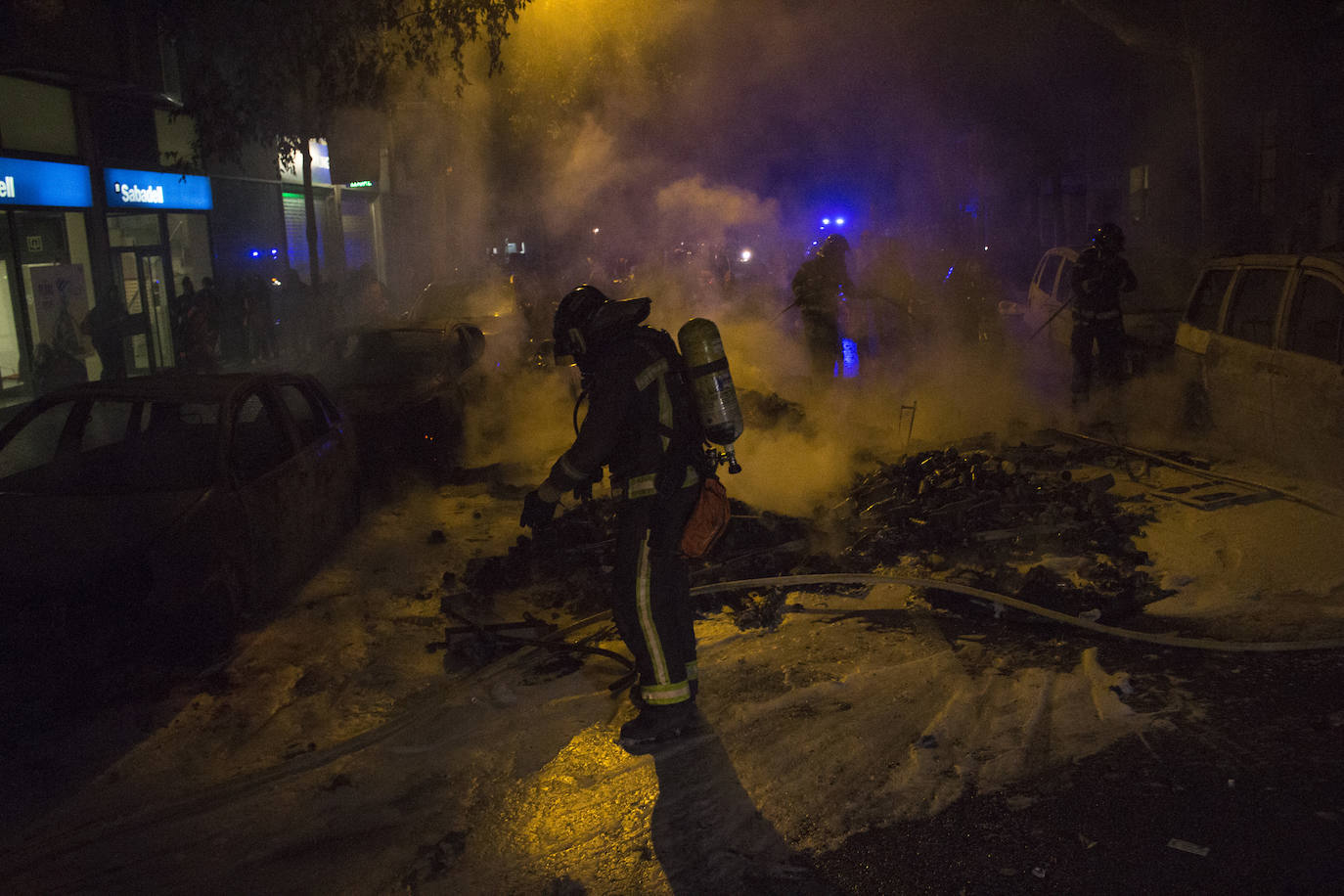 Iyán Rojo recogió con su cámara los altercados vividos en la noche del miércoles por las calles catalanas.