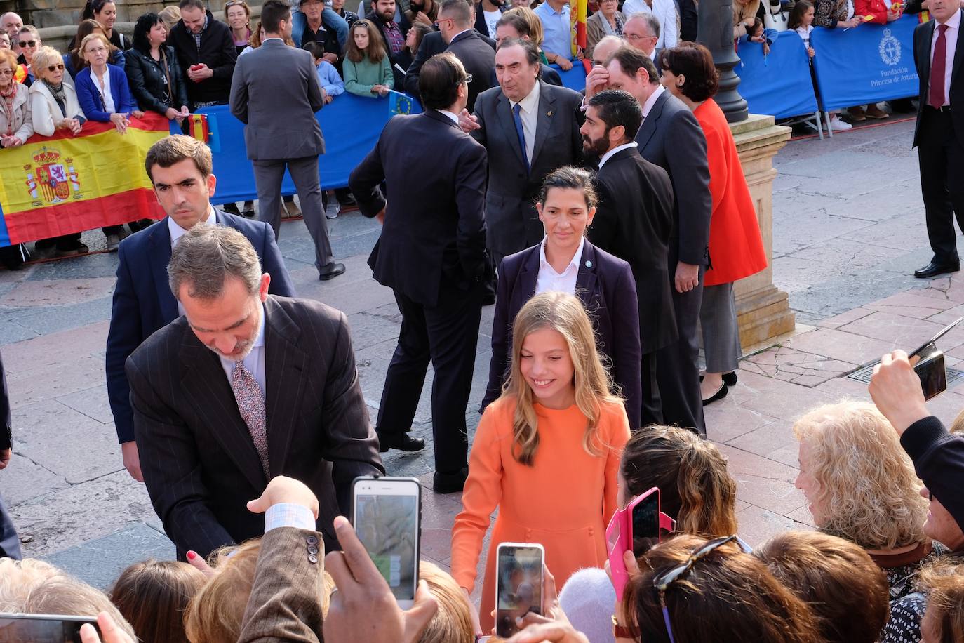 Doña Leonor llega a Oviedo en sus primeros Premios Princesa de Asturias. 