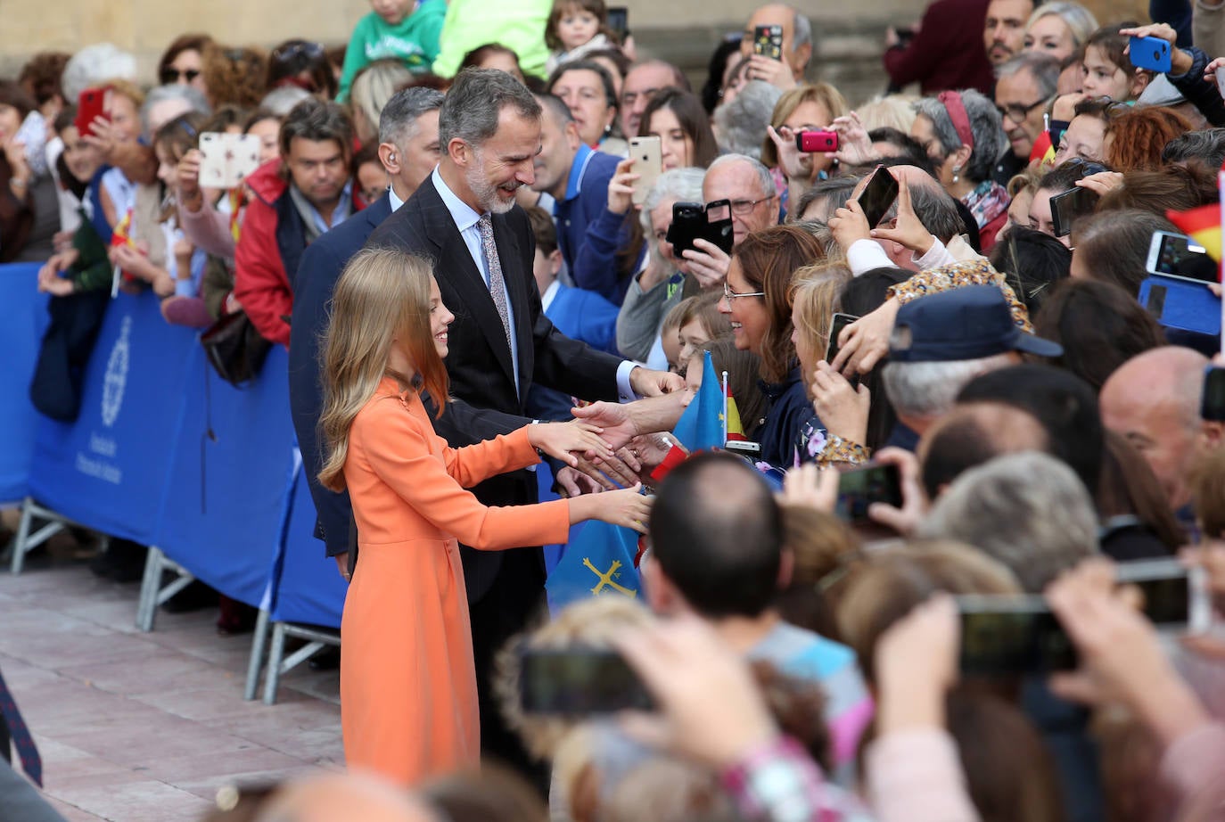 Doña Leonor llega a Oviedo en sus primeros Premios Princesa de Asturias. 