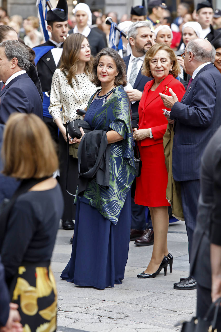 Familia Real, premiados e invitados han lucido sus mejores galas para asistir la ceremonia de entrega de los Premios