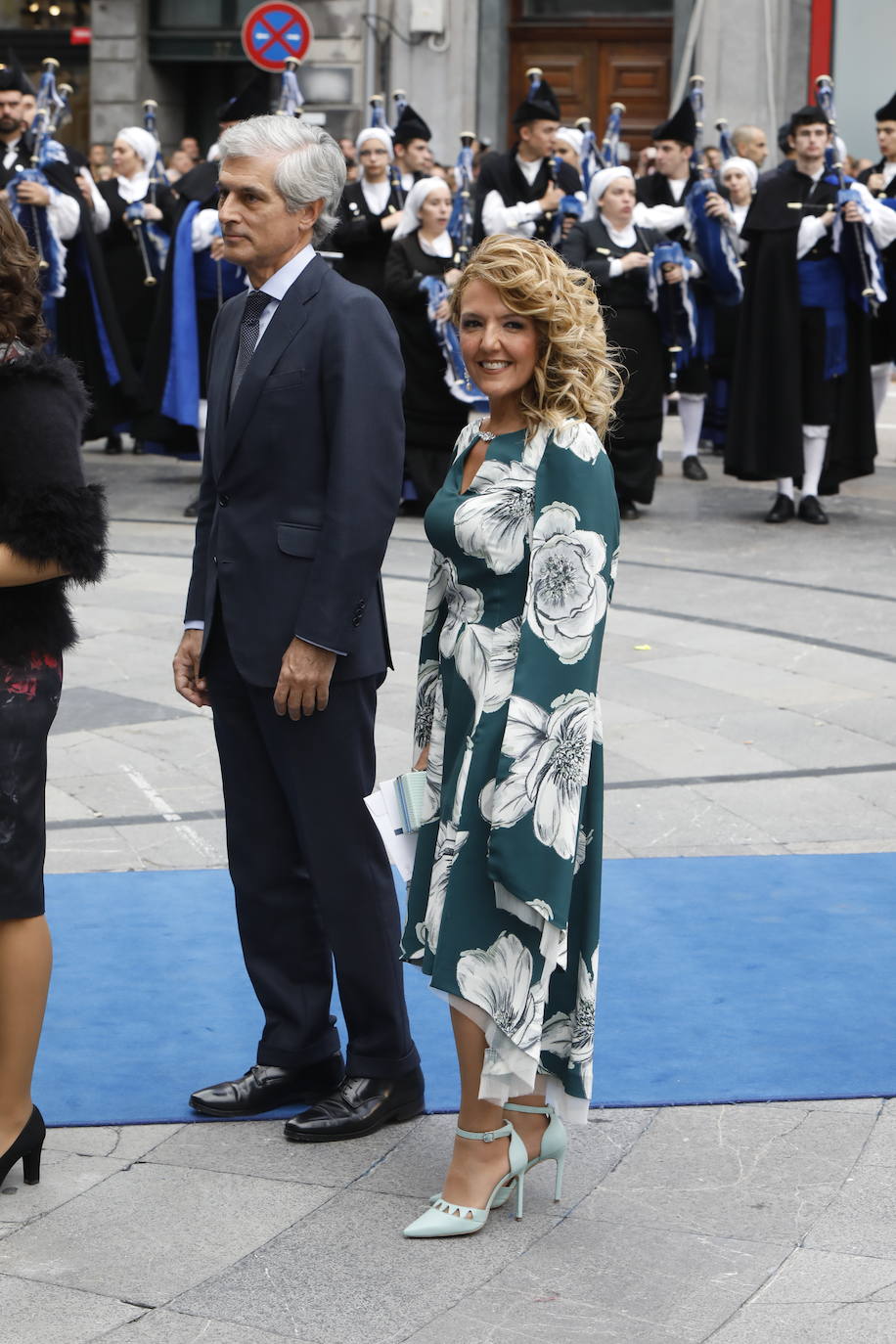 Familia Real, premiados e invitados han lucido sus mejores galas para asistir la ceremonia de entrega de los Premios