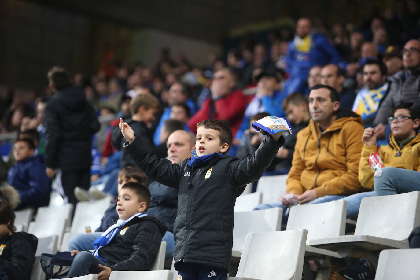 Fotos: ¿Estuviste en el Real Oviedo 4 - 2 Girona? ¡Búscate!