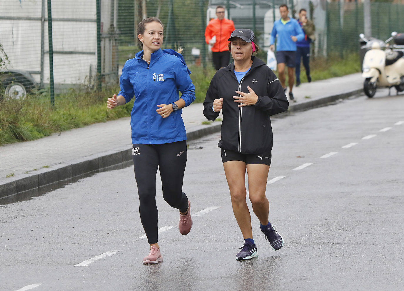 La octava edición de la Sanitas Marca Running Series, que recorrió diez kilómetros a través de la costa gijonesa, alcanza sus previsiones de participación y culmina con la victoria de Javier Benito e Irene Loizate