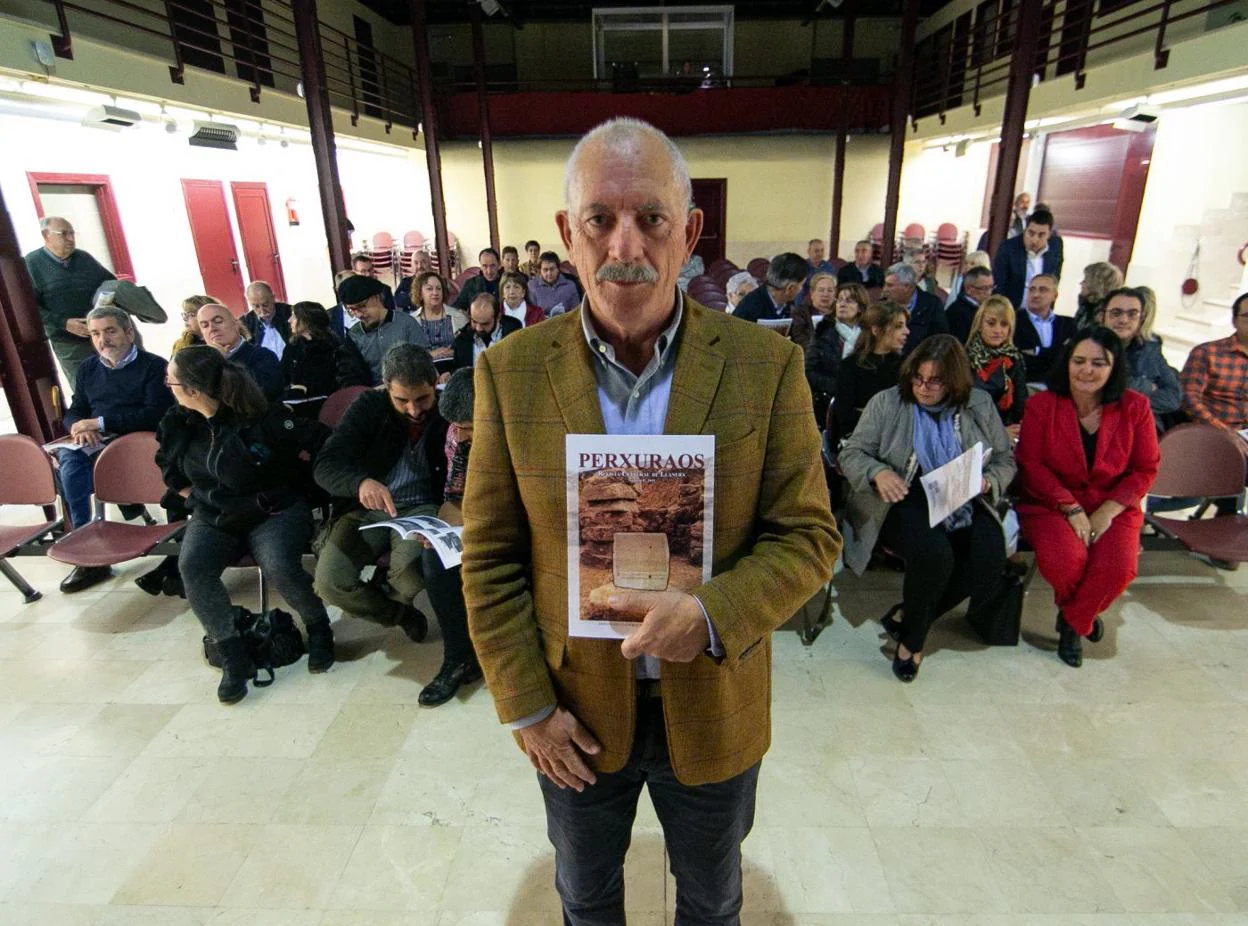 Ramón Rodríguez, director de la revista Perxuraos. 