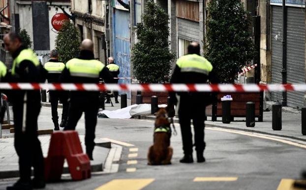 El momento del tiroteo que acabó con la vida de un hombre en Bilbao