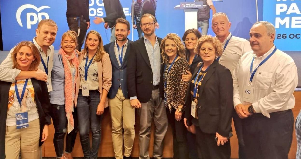 La delegación asturiana de los populares, junto a Javier Maroto en Alicante. 
