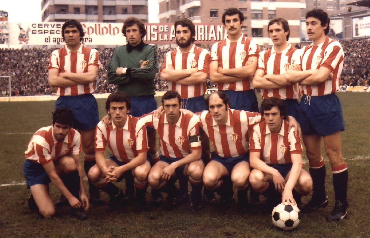 Doria, Castro, Redondo, Joaquín, Núñez, José Manuel, Ciriaco, Morán, Quini, Valdés y Ferrero; alineación del Sporting en el partido contra el Oviedo en el que consiguión el ascenso a Primera División en 1977. 