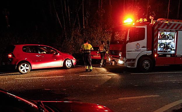 Imágenes del siniestro en la localidad de Trabada, en Lugo.