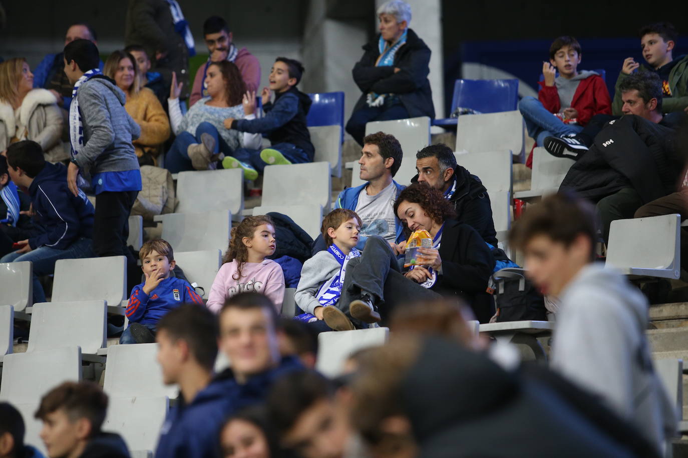 Búscate en nuestra galería si estuviste en el empate del Oviedo contra el Almería. 