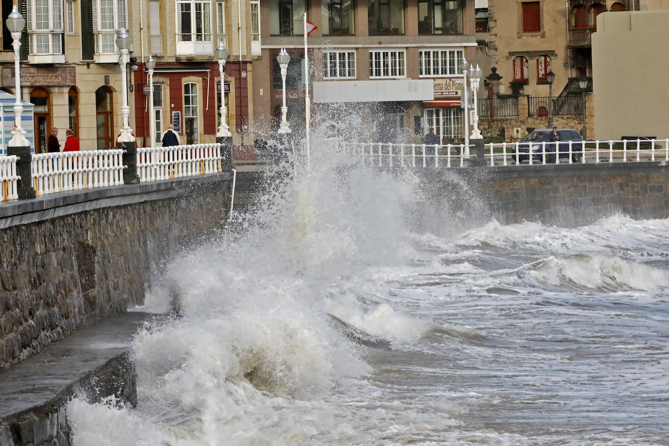 Fotos: Las impresionantes imágenes que deja &#039;Amelie&#039; en la costa de Asturias