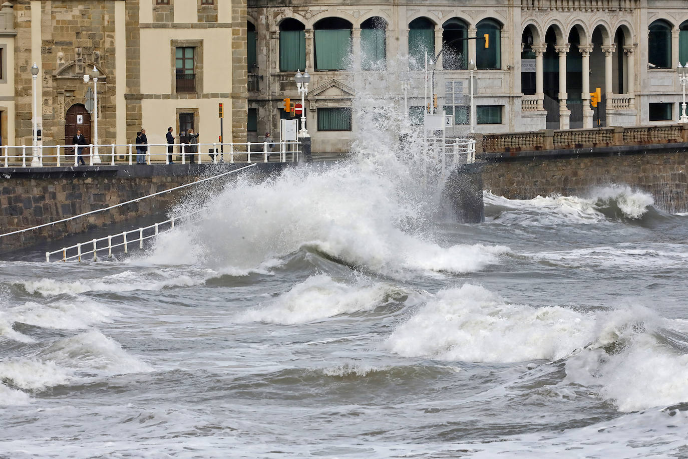 Fotos: Las impresionantes imágenes que deja &#039;Amelie&#039; en la costa de Asturias