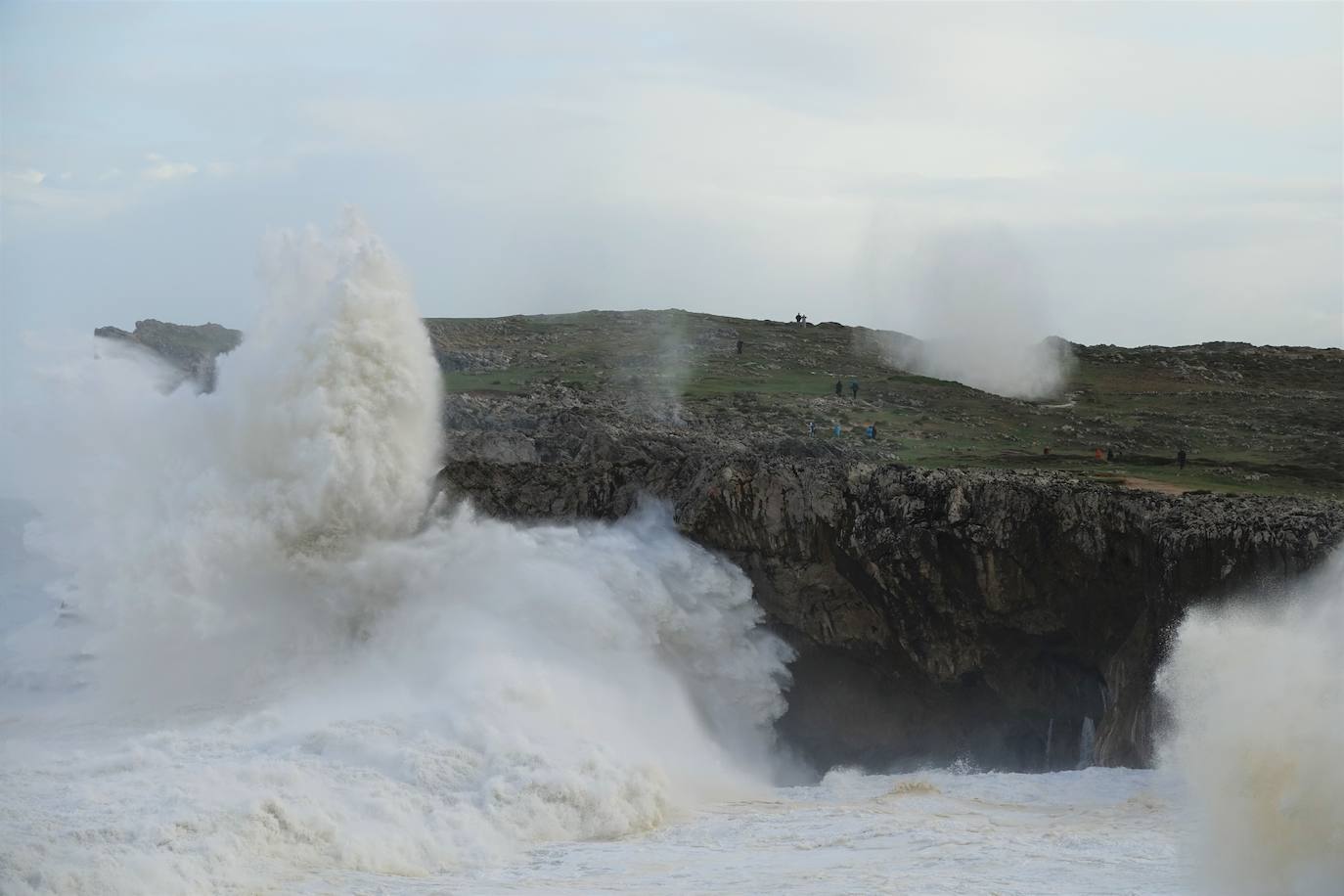 Fotos: Las impresionantes imágenes que deja &#039;Amelie&#039; en la costa de Asturias