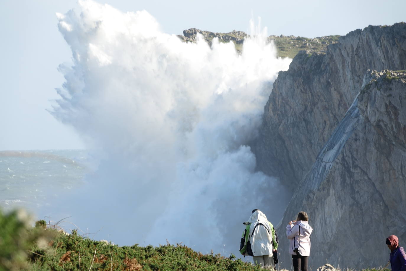 Fotos: Las impresionantes imágenes que deja &#039;Amelie&#039; en la costa de Asturias